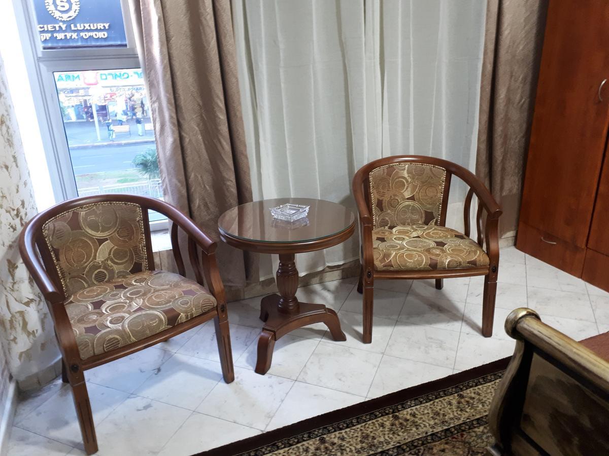 Hotel Rothschild 37 Бат-Ям Экстерьер фото