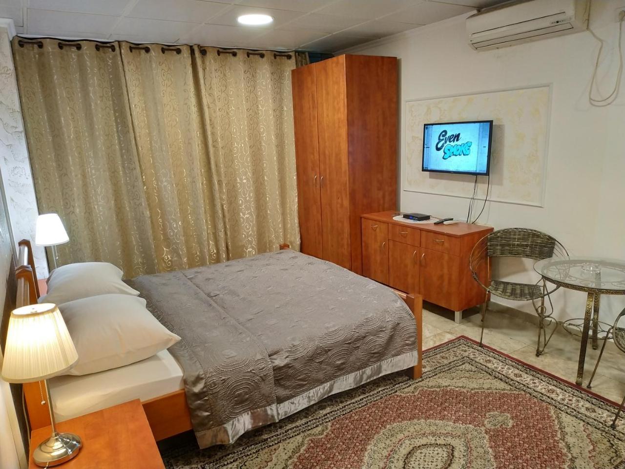 Hotel Rothschild 37 Бат-Ям Экстерьер фото
