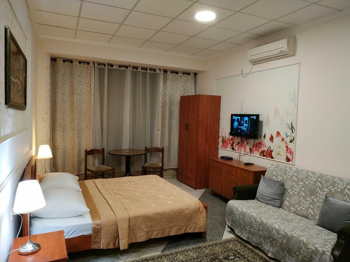 Hotel Rothschild 37 Бат-Ям Экстерьер фото